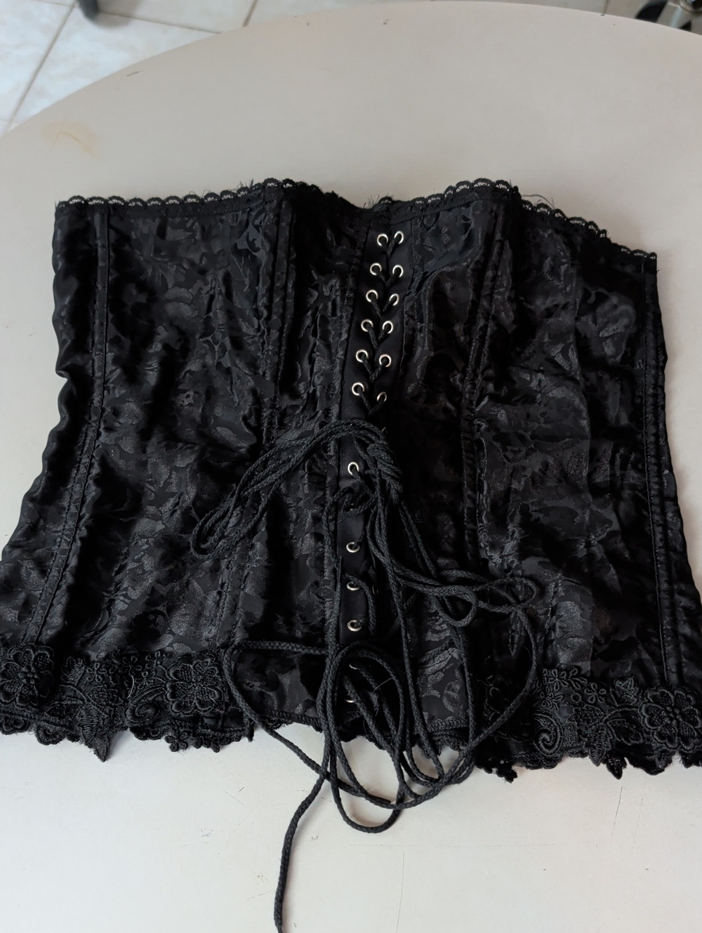 Frederick's of Hollywood Black Lacy Corset Waist Cincher Chic SZ 40